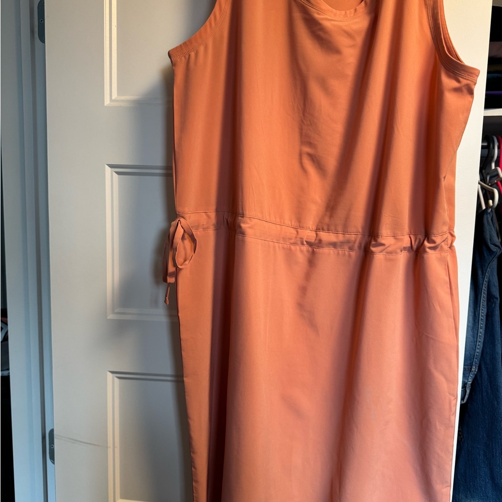 Sleeveless Dress in Peach